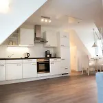 Lisa Apartment