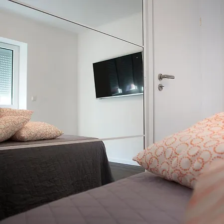 Lisa 아파트 빈젠