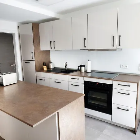 Lisa アパート ヴィンゼン